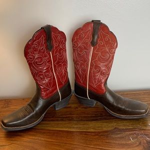 Gorgeous NWOT Red Ariat Womens Boots